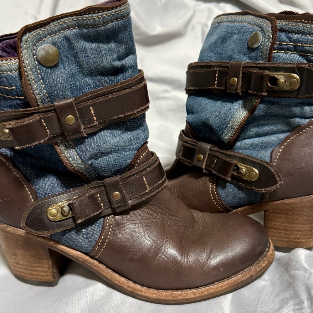 Taos Footwear Brown and Blue Ankle Boots